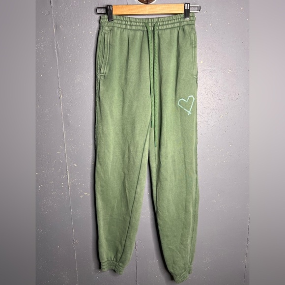Aerie ANYTIME® The Sweat High Waisted Jogger in green.  Size XS - Picture 2 of 10